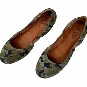 lucky brand camo flats